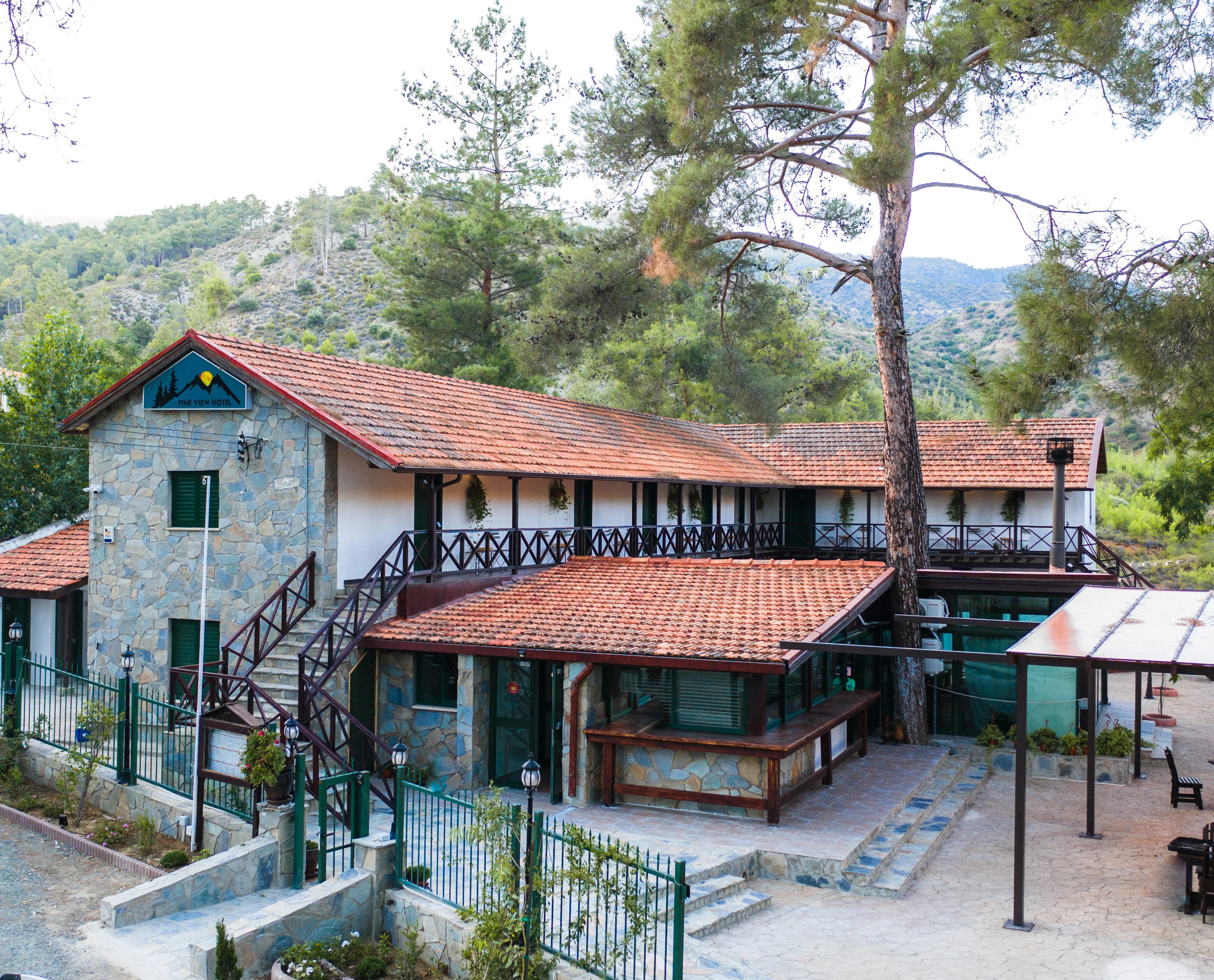 Pine View Boutique Hotel - Scenic mountain views and luxury accommodation