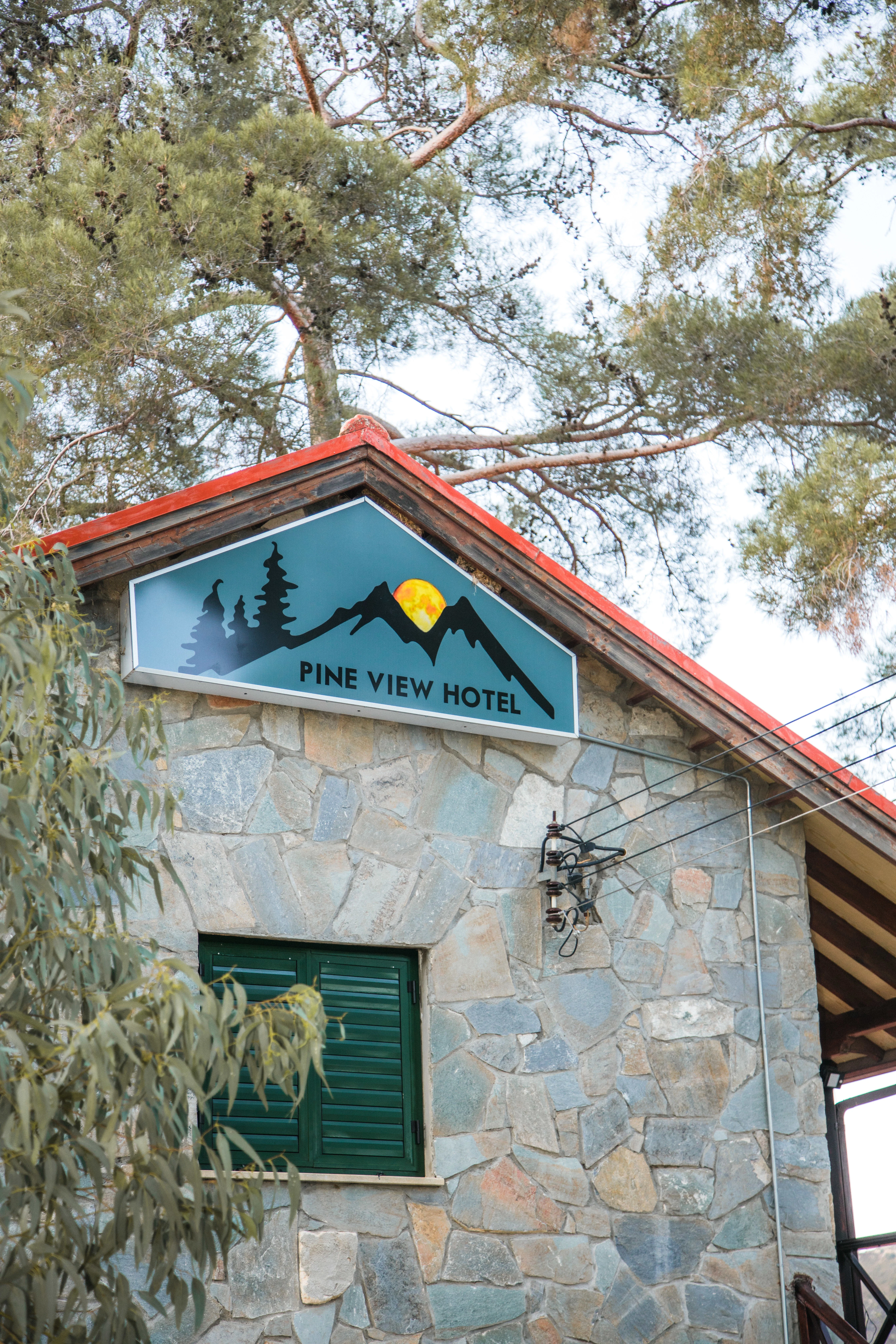 Pine View Boutique Hotel - Scenic mountain views and luxury accommodation